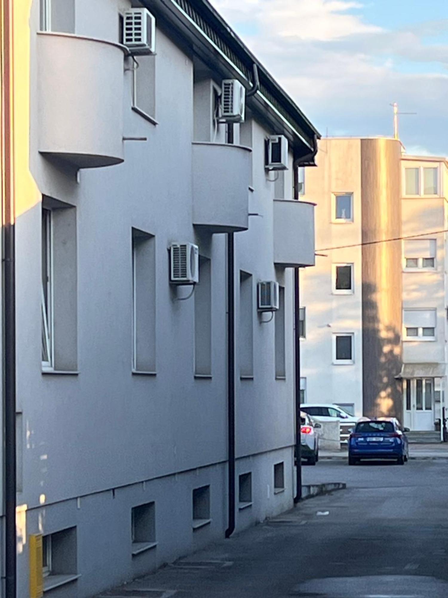 Apartmani Vacanza 萨格勒布 外观 照片