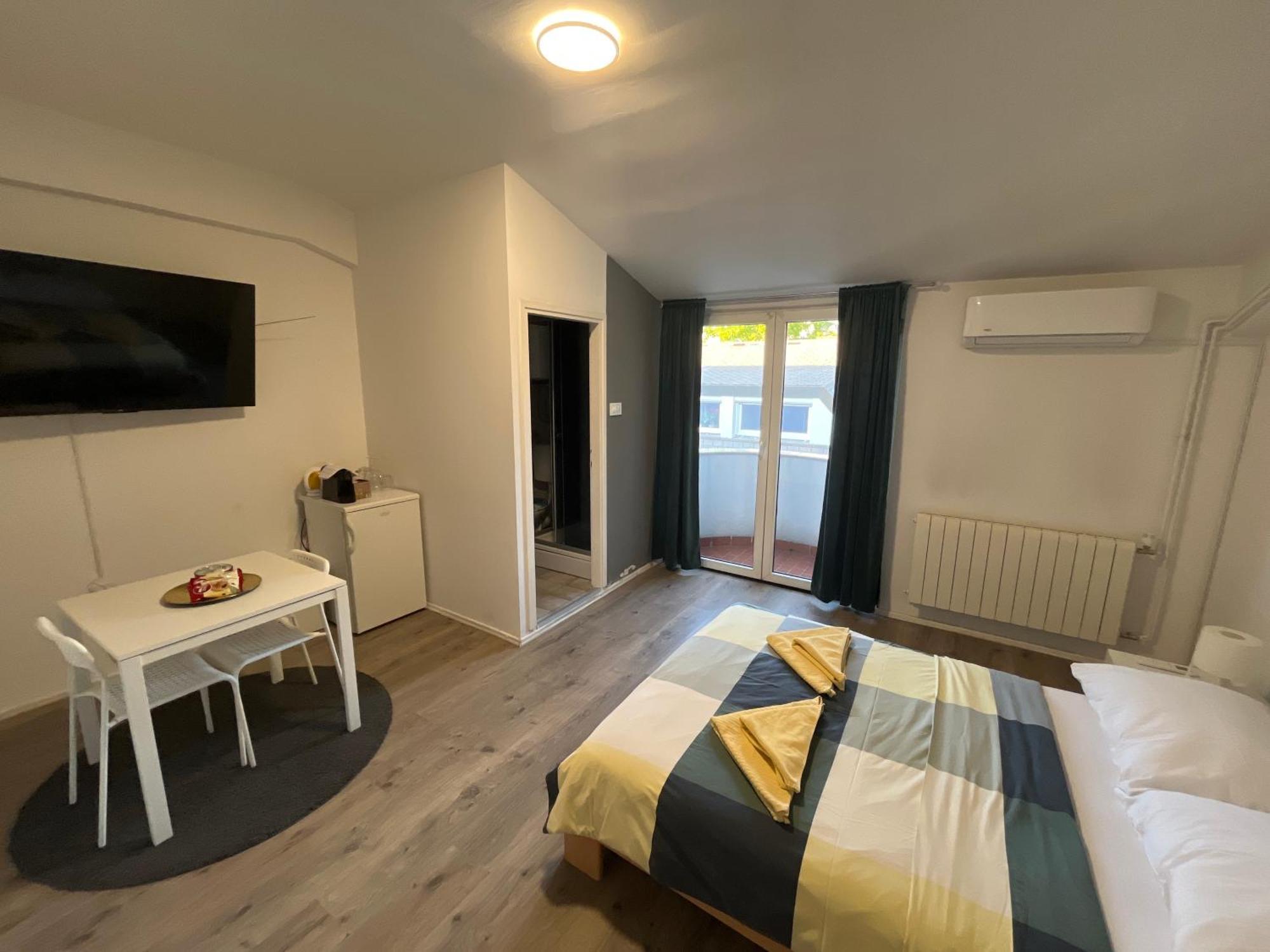 Apartmani Vacanza 萨格勒布 外观 照片